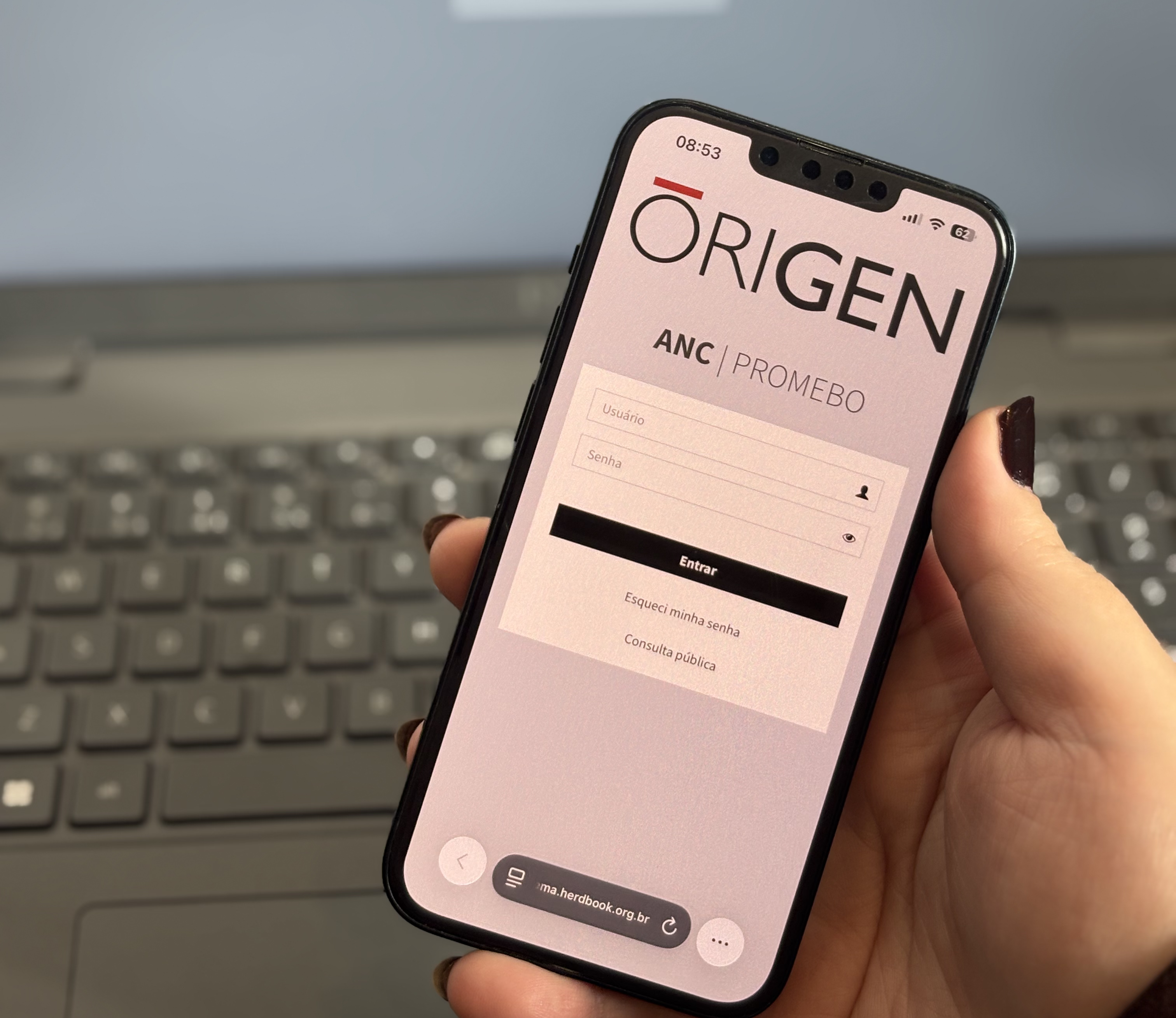 Criador utilizando o sistema Origen pelo celular
