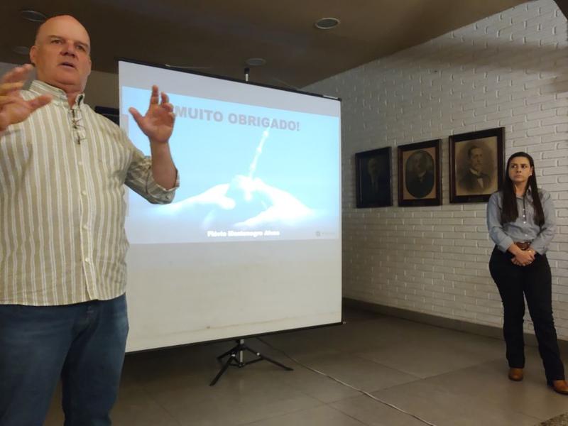 Encontro reúne técnicos e criadores para explicar produção da carne do campo ao consumidor